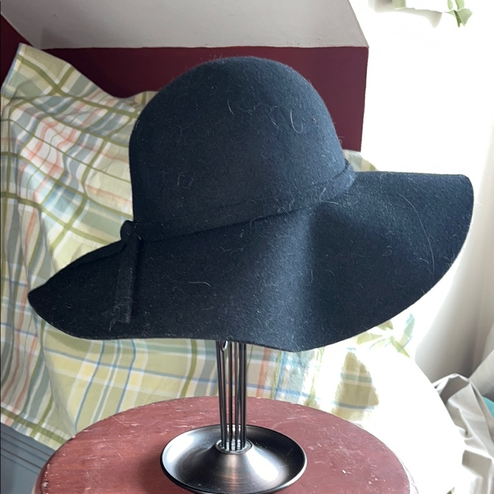 Elegant Black Wool Women's‎ Floppy Wide Brim Hat